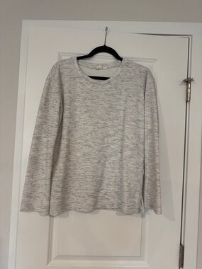 GAP Cream and Light Heather Gray Crewneck Pullover